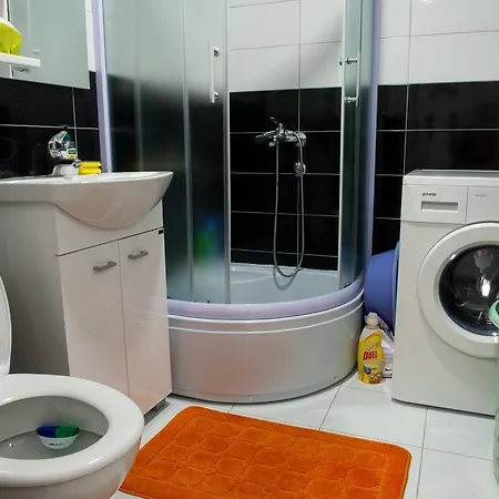 Apartman Bikavac “cecez” Apartamento *