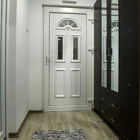 Apartamento Apartman Bikavac “cecez” *